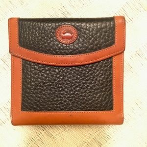 Dooney & Bourke wallet